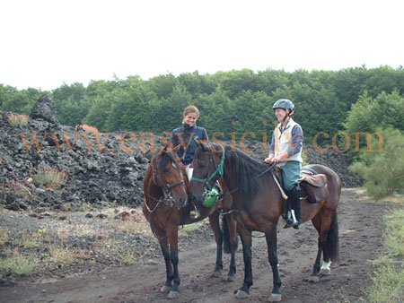 mount_etna_riding7